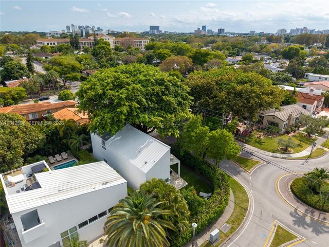 1898 SW 17th St, Miami, FL 33145