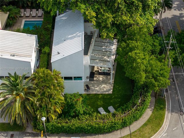 1898 SW 17th St, Miami, FL 33145