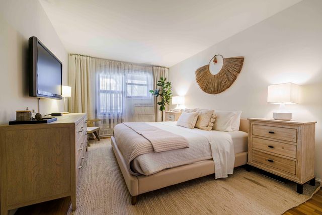 140 7th Ave Apt 5G, New York City, NY 10011