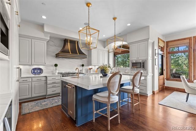 1054 Cypress Way, Castle Rock, CO 80108