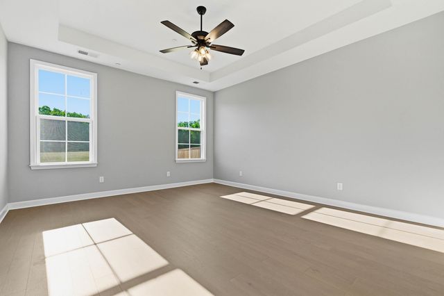 40 GRASSY HILL RD, Piperton, TN 38017