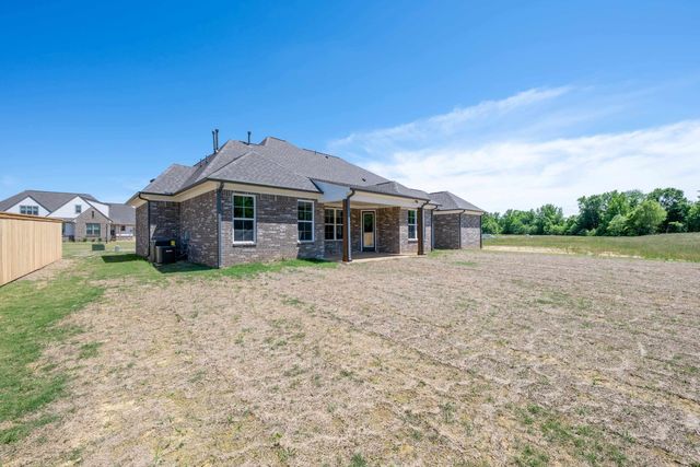 40 GRASSY HILL RD, Piperton, TN 38017