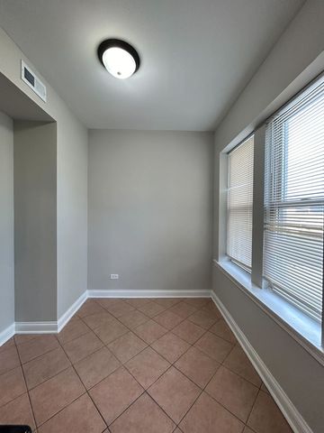 7150 S Cornell Avenue 2W, Chicago, IL 60649