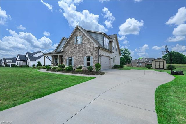 1144 Haynes Road, Summerfield, NC 27358