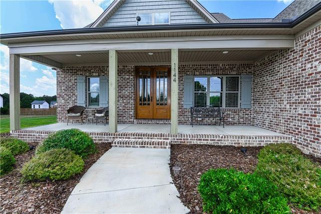 1144 Haynes Road, Summerfield, NC 27358