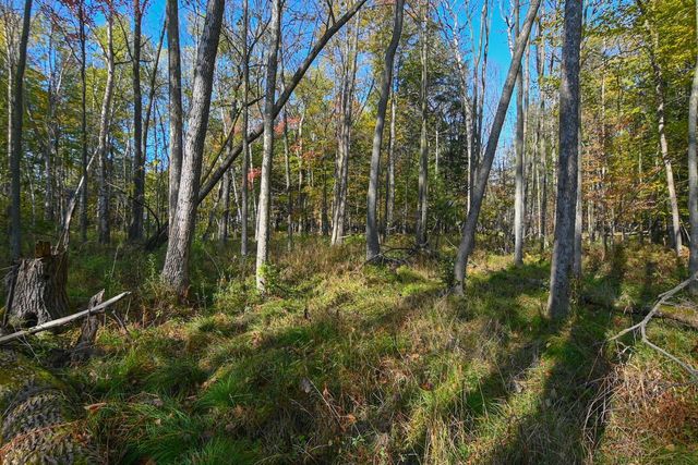 5742 WEDGEWOOD DRIVE, Little Suamico, WI 54141