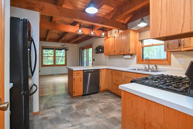 5742 WEDGEWOOD DRIVE, Little Suamico, WI 54141