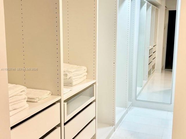 20505 E Country Club Dr 531, Aventura, FL 33180