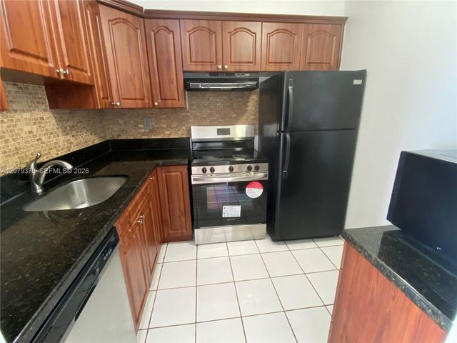 488 NW 165th St Road B-415, Miami, FL 33169