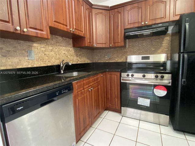 488 NW 165th St Road B-415, Miami, FL 33169