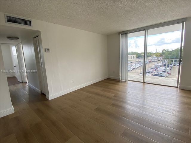 488 NW 165th St Road B-415, Miami, FL 33169