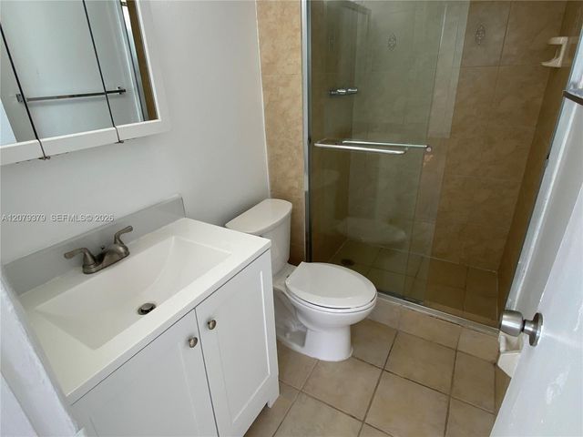 488 NW 165th St Road B-415, Miami, FL 33169