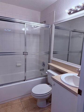 2941 Riverside Dr 303, Coral Springs, FL 33065