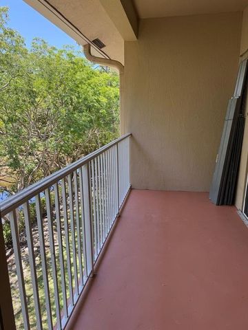 2941 Riverside Dr 303, Coral Springs, FL 33065