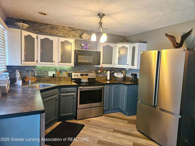 4502 Glenberry Drive, Holt, MI 48842