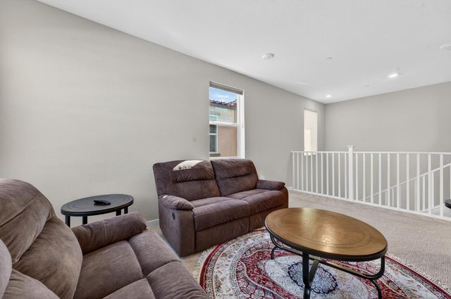 2049 Borealis Cir, Roseville, CA 95747