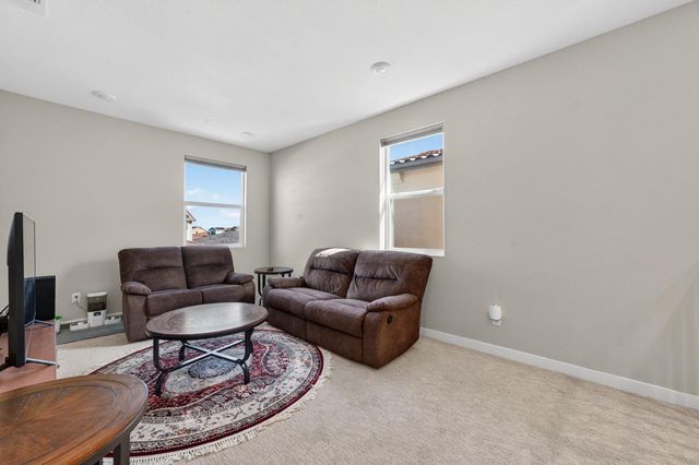 2049 Borealis Cir, Roseville, CA 95747