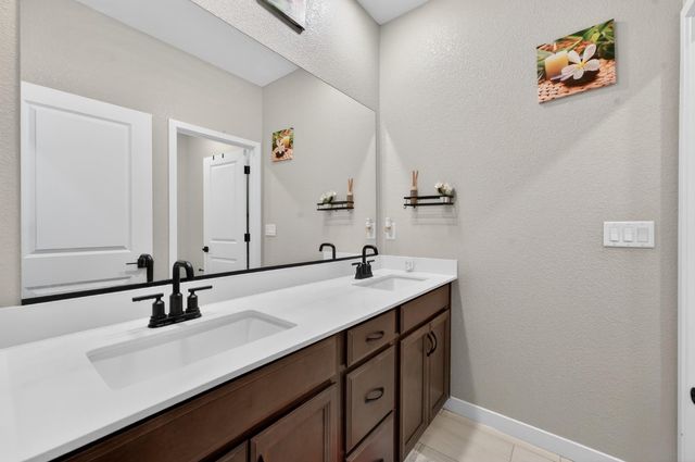 2049 Borealis Cir, Roseville, CA 95747