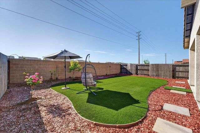 2049 Borealis Cir, Roseville, CA 95747