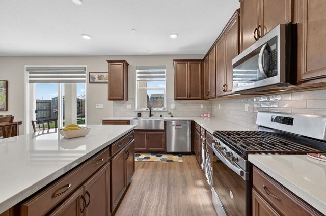 2049 Borealis Cir, Roseville, CA 95747