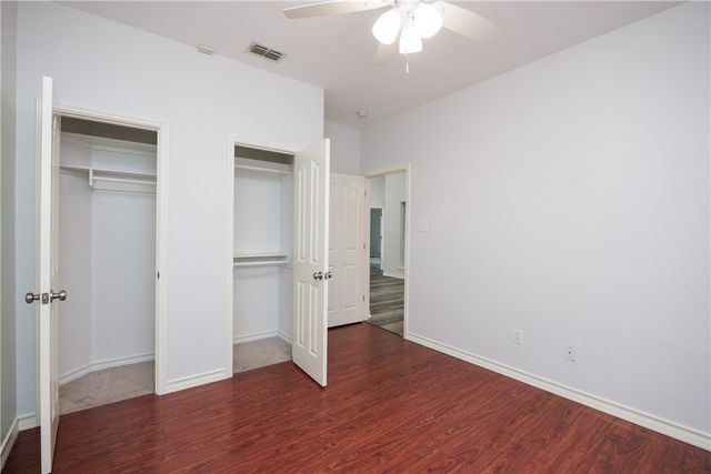 6825 Windy Creek Dr, Corpus Christi, TX 78414