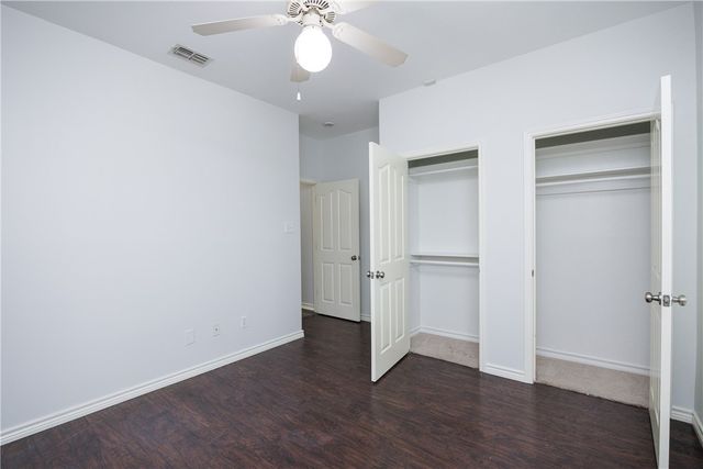 6825 Windy Creek Dr, Corpus Christi, TX 78414