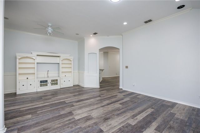 6825 Windy Creek Dr, Corpus Christi, TX 78414