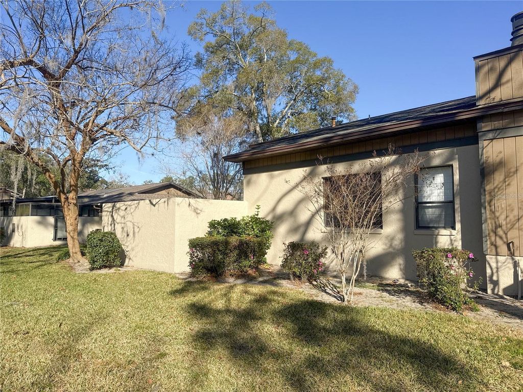 Image 25 of property listing at 3808 NE 17TH STREET CIRCLE 1, Ocala, FL 34470
