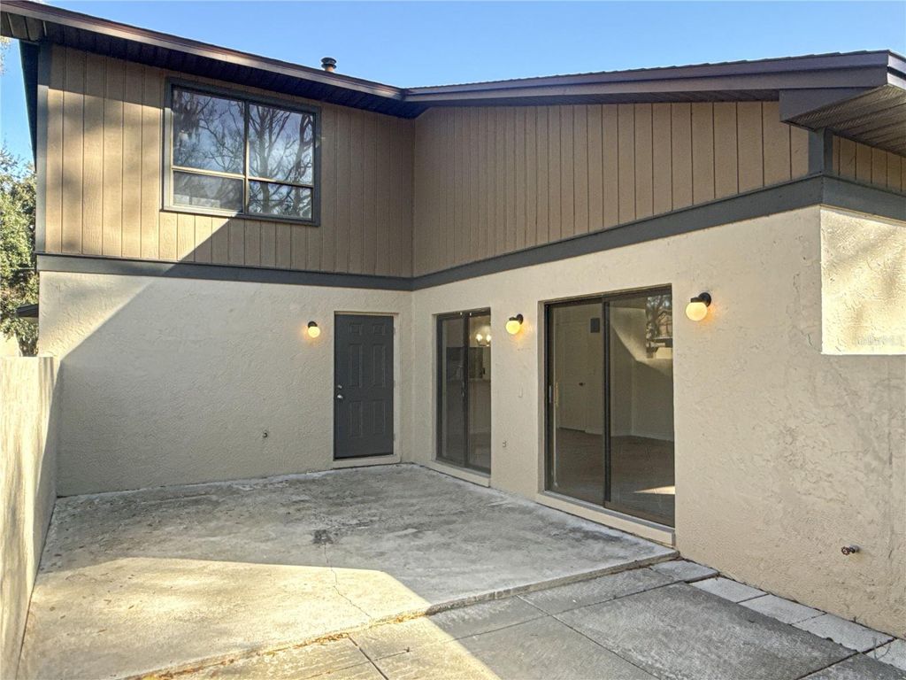 Image 27 of property listing at 3808 NE 17TH STREET CIRCLE 1, Ocala, FL 34470