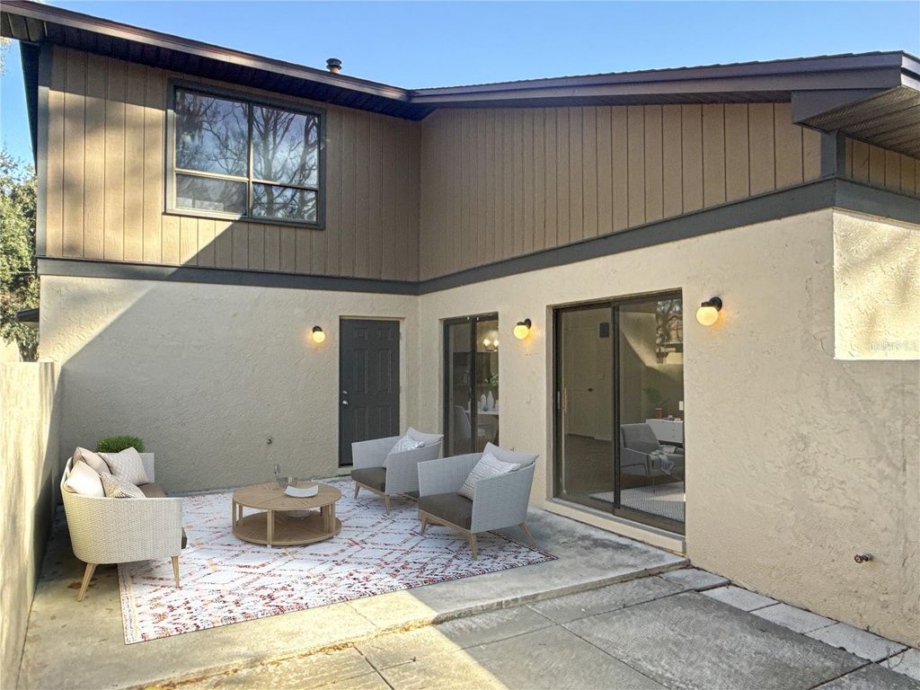 Image 9 of property listing at 3808 NE 17TH STREET CIRCLE 1, Ocala, FL 34470