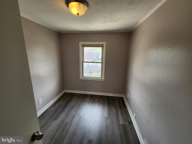 926 ALCYON DR, Bellmawr, NJ 08031