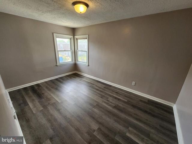 926 ALCYON DR, Bellmawr, NJ 08031