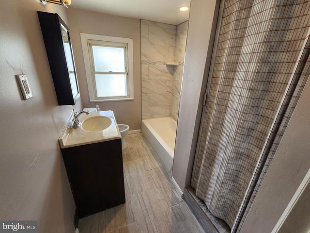 926 ALCYON DR, Bellmawr, NJ 08031