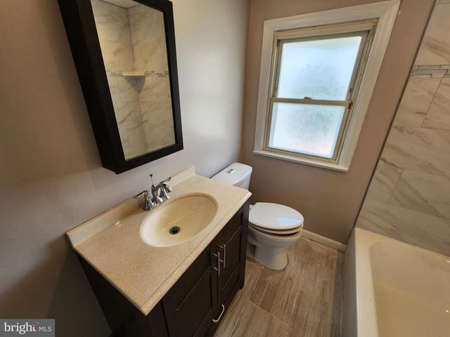 926 ALCYON DR, Bellmawr, NJ 08031