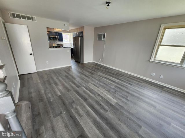 926 ALCYON DR, Bellmawr, NJ 08031