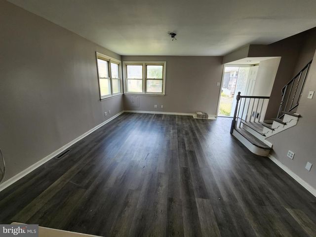 926 ALCYON DR, Bellmawr, NJ 08031