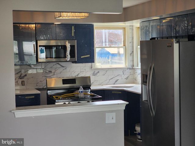 926 ALCYON DR, Bellmawr, NJ 08031