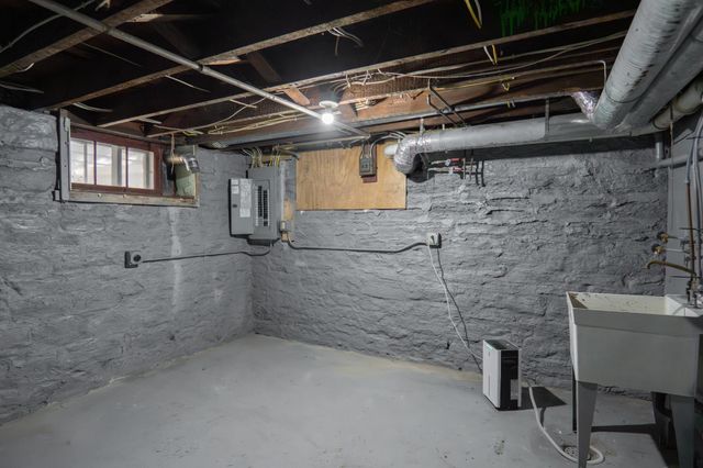 1606 Concordia Avenue, Saint Paul, MN 55104