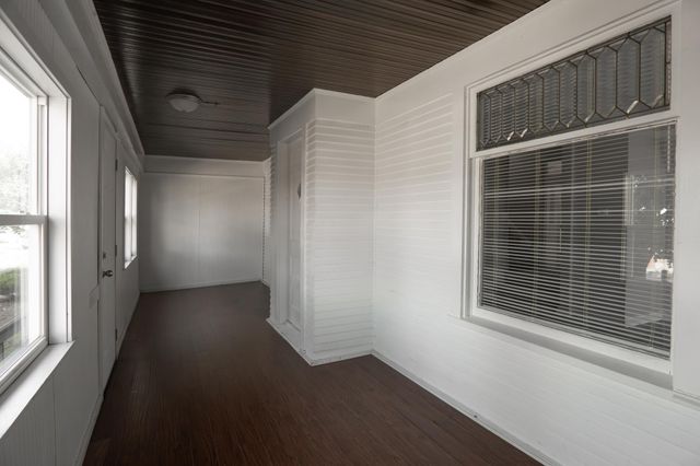 1606 Concordia Avenue, Saint Paul, MN 55104