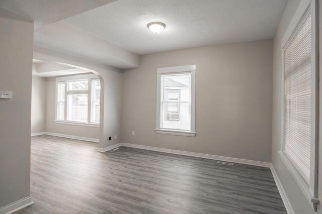 1606 Concordia Avenue, Saint Paul, MN 55104