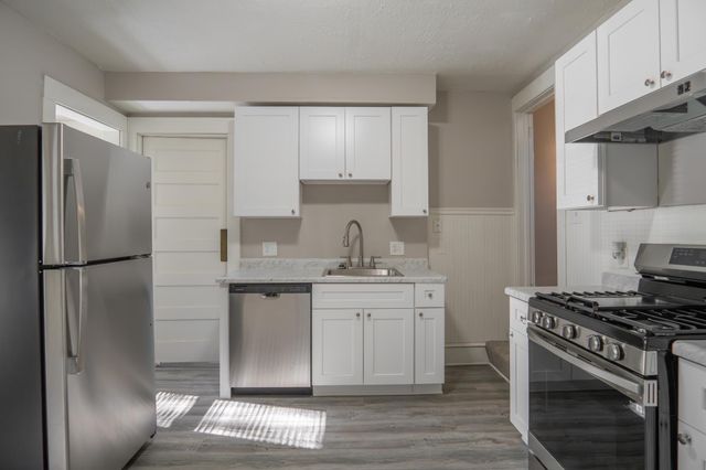 1606 Concordia Avenue, Saint Paul, MN 55104