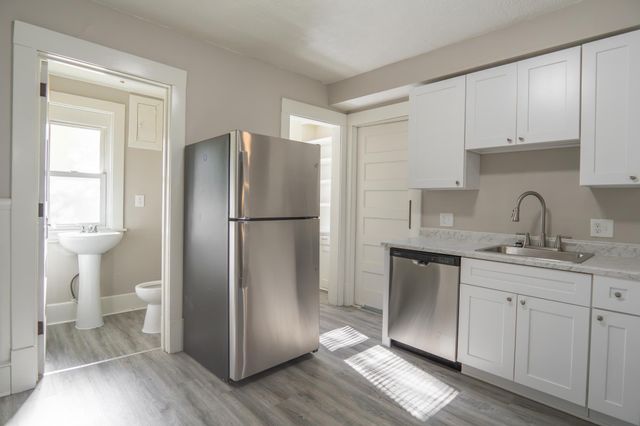 1606 Concordia Avenue, Saint Paul, MN 55104