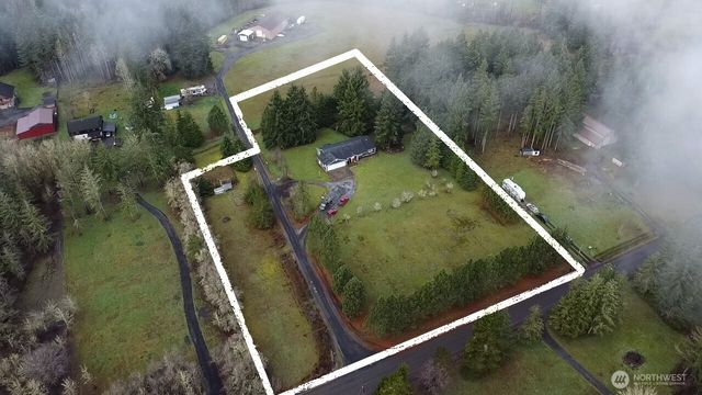 164 Beville Road, Boistfort, WA 98532