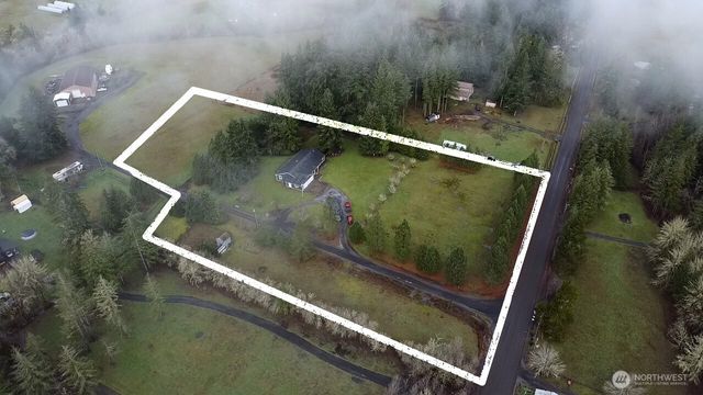 164 Beville Road, Boistfort, WA 98532