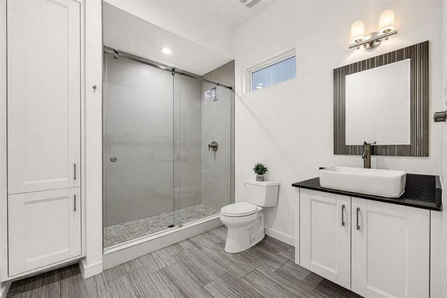 707 W Clay Street, Houston, TX 77019