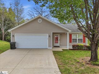 20 Laurelhurst Court, Greer, SC 29650