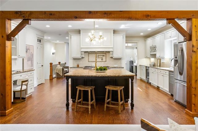 279 Lakeview Avenue NE, Atlanta, GA 30305