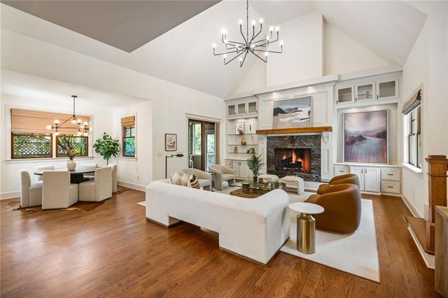 279 Lakeview Avenue NE, Atlanta, GA 30305