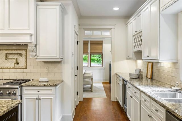 279 Lakeview Avenue NE, Atlanta, GA 30305