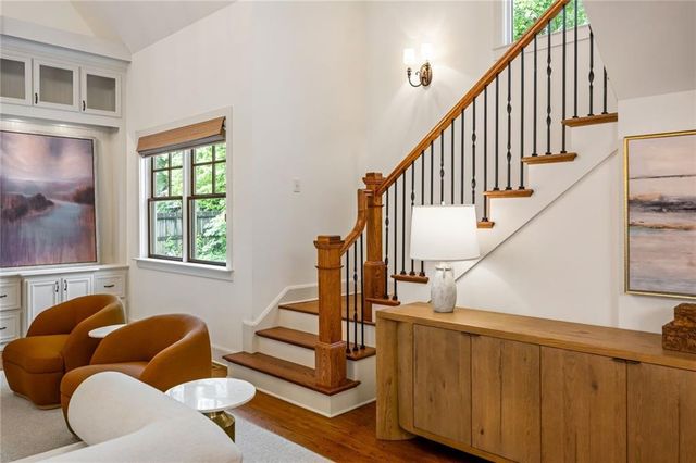 279 Lakeview Avenue NE, Atlanta, GA 30305